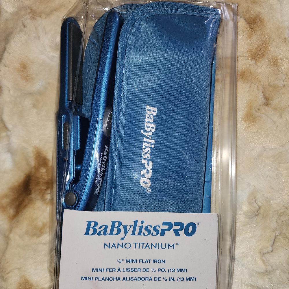 BaBylissPRO Nano Titanium Blue Mini Flat Iron